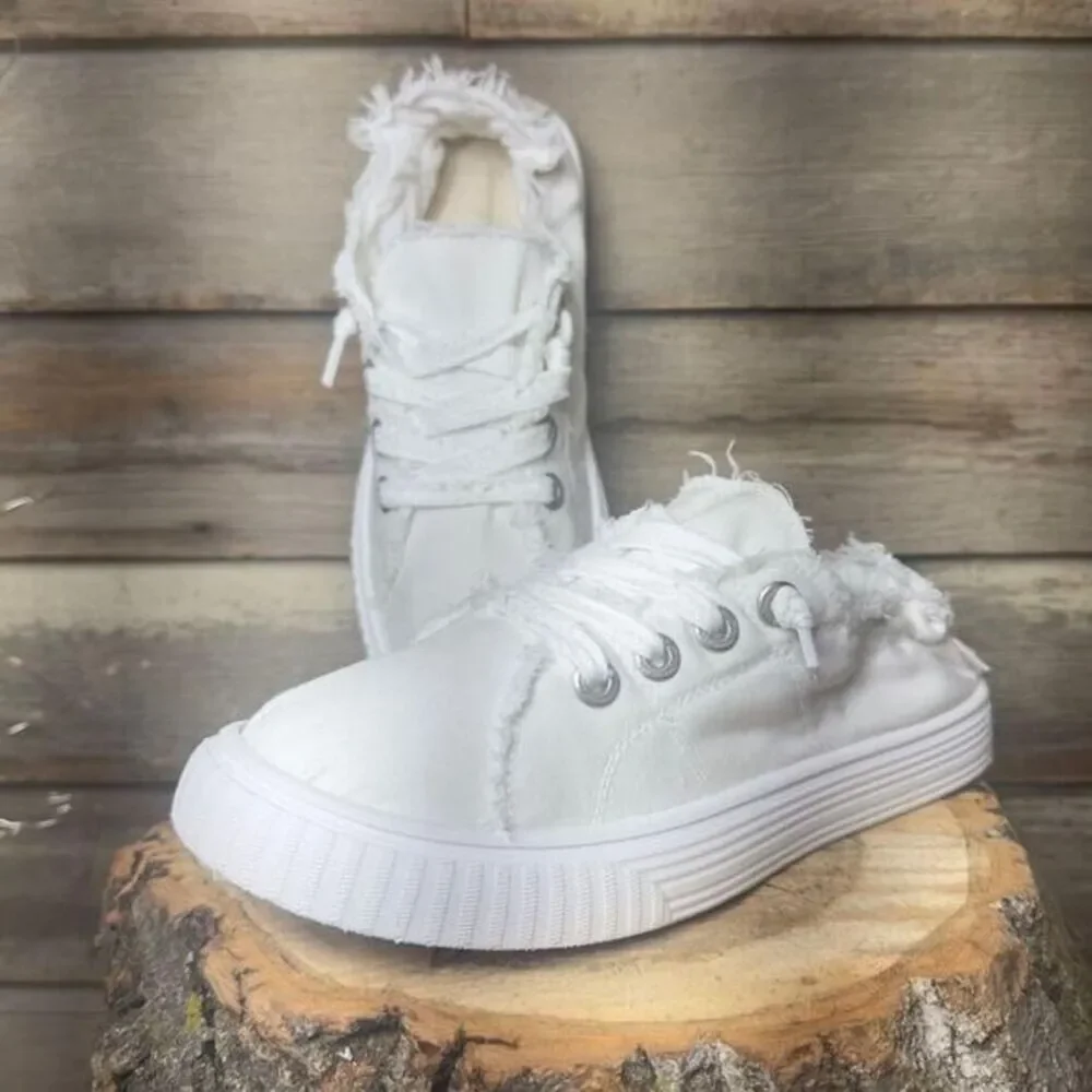 Tommy Bahama White Kicks sz 6.5